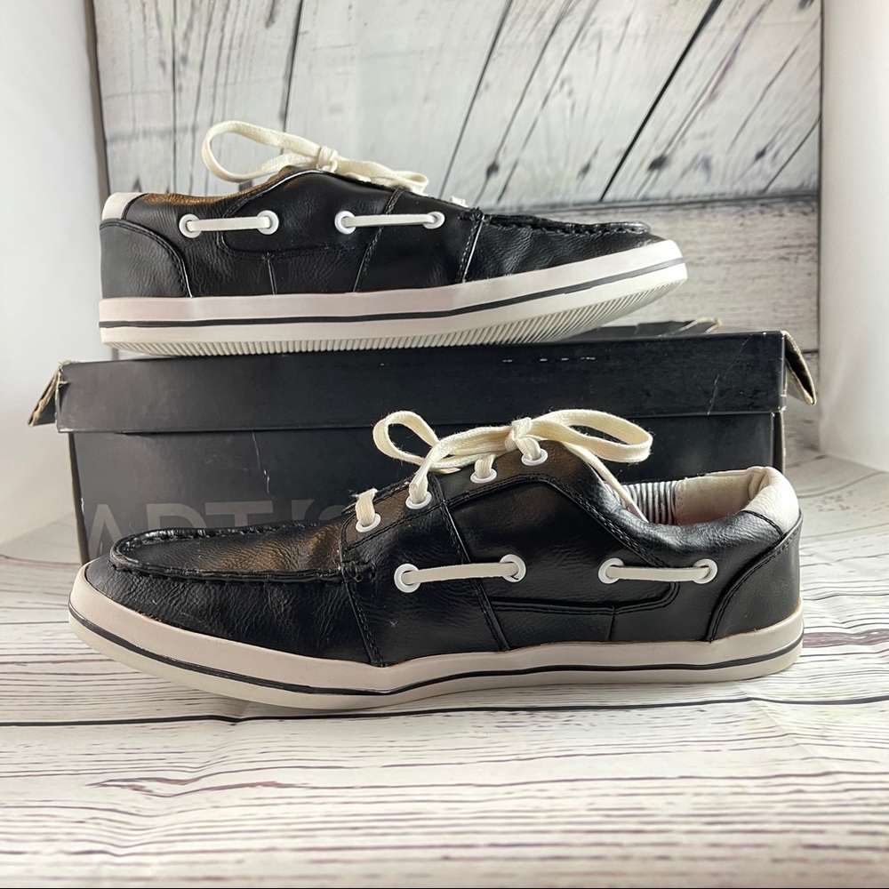 Apt 9 APSuiter Loafer style boat shoes Men’s 8.5